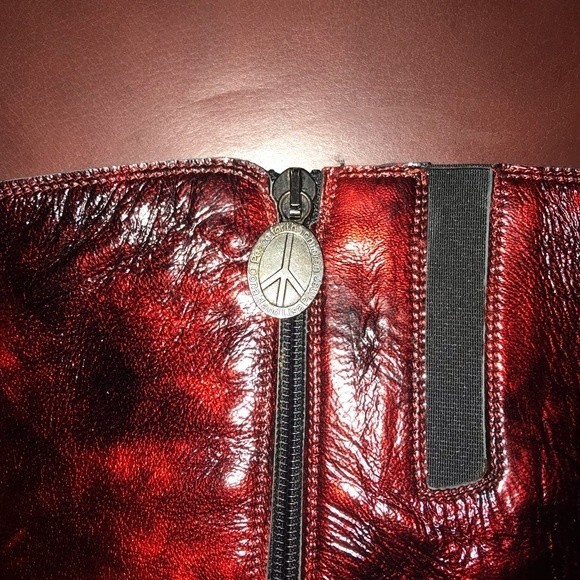 Donald J Pliner Peace Couture Collection - Picture 6 of 14